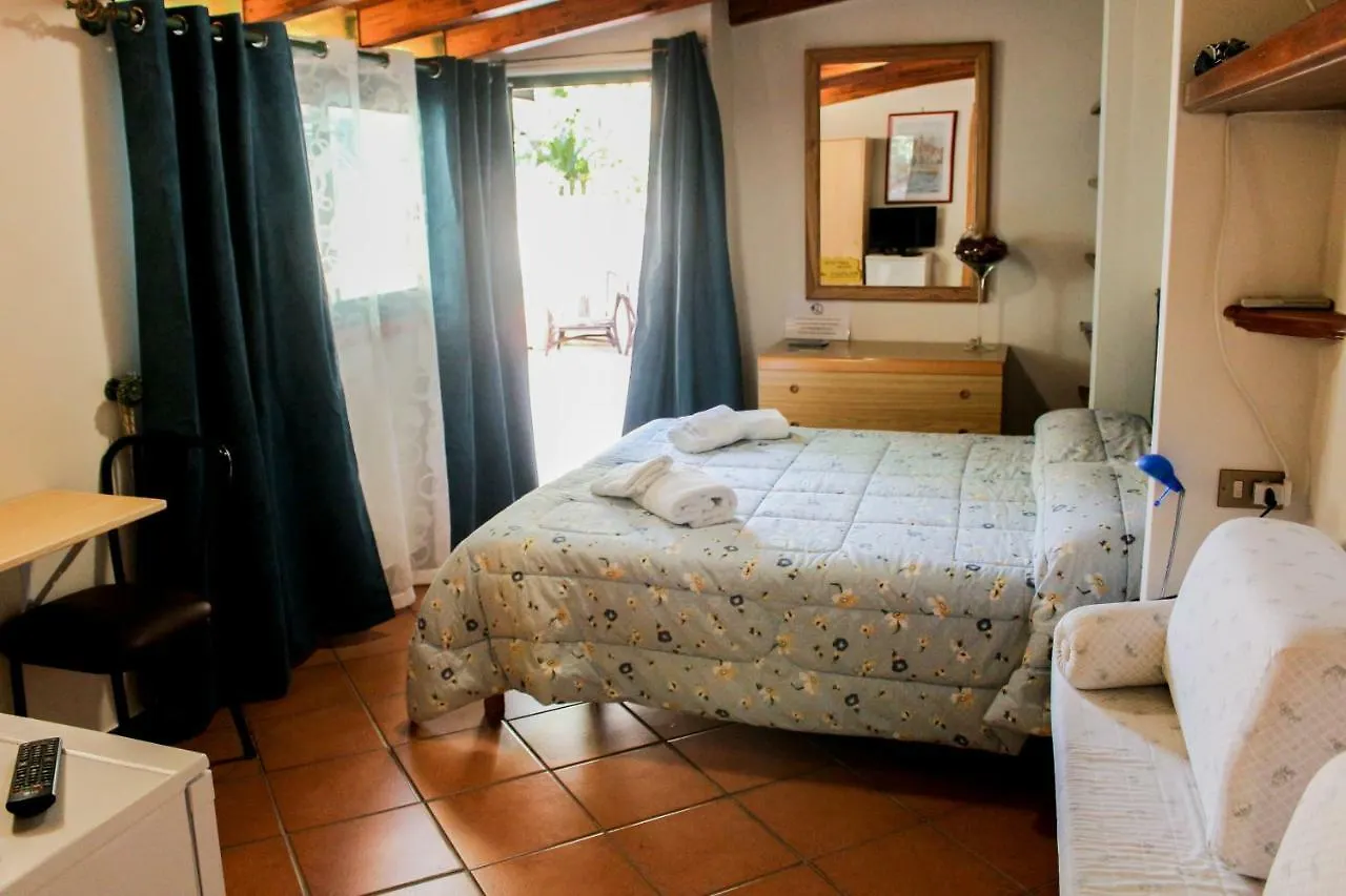 צ'פאלו Residence Via Dei Cipressi בית הארחה